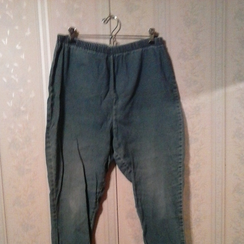 *LA BLUES WOMEN'S STRETCH PULL ON JEANS